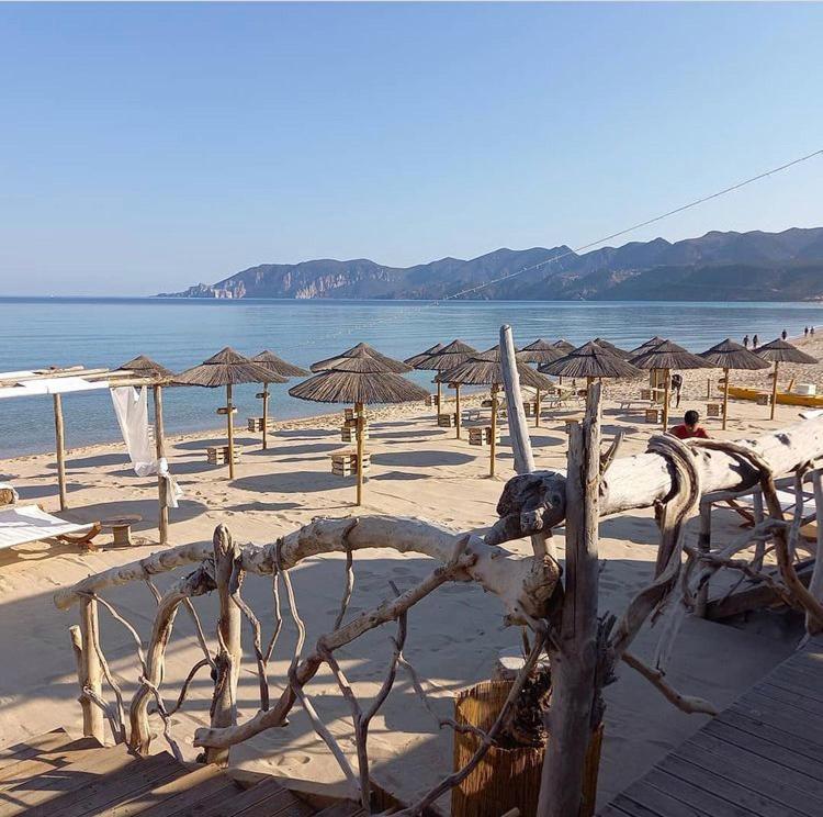Domus Deiana Case Vacanza Сан-Джованни-Суерджу Экстерьер фото