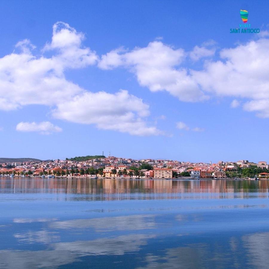 Domus Deiana Case Vacanza Сан-Джованни-Суерджу Экстерьер фото