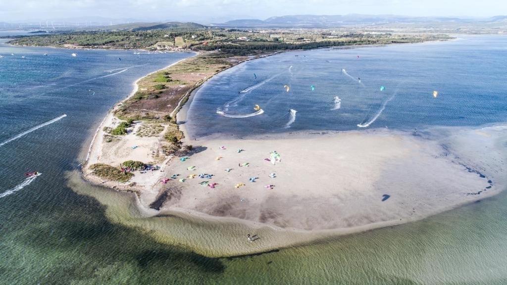 Domus Deiana Case Vacanza Сан-Джованни-Суерджу Экстерьер фото