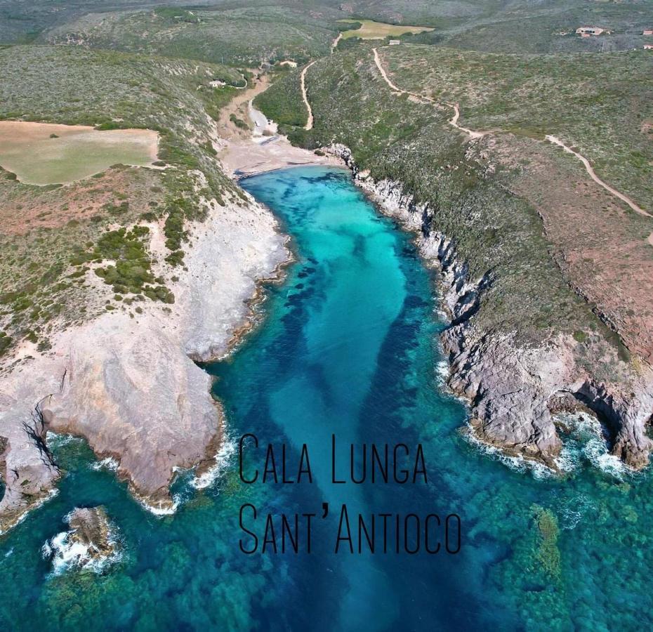 Domus Deiana Case Vacanza Сан-Джованни-Суерджу Экстерьер фото